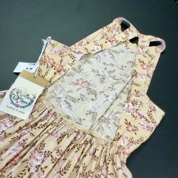 Sunday Mi Amor Womens Small Mini Dress Tan Rose Print Open Back Sleeveless NWT - Picture 3 of 10